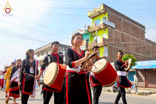 ภาพ No.212935:วันที่ 14 - 15 มีนาคม พ.ศ. 2568 คณะสงฆ์และสามเณรเดินธรรมยาตรา ในโครงการบวชสามเณรเนปาล 500 รูป ไปยังสถานที่รอบมายาเทวีและลุมพินีเกรด ณ ลุมพินี ประเทศเนปาล