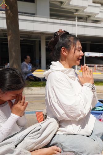 ภาพ No.304644:วันที่ 25 มกราคม พ.ศ. 2569 พิธีต้อนรับพระธรรมยาตรา (ภาพชุดที่ 2) รร.สามัคคีราษฏร์บำรุง-วัดพระธรรมกาย ในโครงการธรรมยาตรา กตัญญูบูชา มหาปูชนียาจารย์ พระมงคลเทพมุนี(สด จนฺทสโร) พระผู้ปราบมาร อนุสรณ์สถาน 7 แห่ง ปีที่ 14