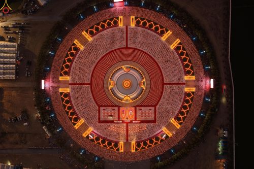 ภาพ No.302322:วันที่ 23 มกราคม พ.ศ. 2569 พิธีจุดประทีปธรรมถวายเป็นพุทธบูชา (ภาพชุดที่ 2) และบูชาธรรมมหาปูชนียาจารย์  ณ อนุสรณ์สถานลำดับที่ 5 สถานที่เผยแผ่วิชชาธรรมกายครั้งแรก อนุสรณ์สถานบางปลา วัดบางปลา อำเภอบางเลน จังหวัดนครปฐม ในโครงการธรรมยาตรา กตัญญูบูชา มหาปูชนีย