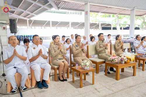ภาพ No.290984:วันจันทร์ที่ 5 มกราคม พ.ศ. 2569  วัดพระธรรมกาย มูลนิธิธรรมกาย  จัดพิธีมอบของขวัญสนับสนุนการจัดกิจกรรมงานวันเด็กแห่งชาติ ประจำปี พ.ศ. 2569 ให้แก่องค์กรภาคีเครือข่ายกว่า 200 องค์กร ณ วัดพระธรรมกาย อ.คลองหลวง จ.ปทุมธานี