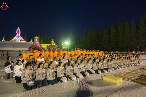 ภาพ No.198947:V.50 สารพัดV สารพัดดี ที่ธรรมยาตรา ในโครงการธรรมยาตรา กตัญญูบูชา มหาปูชนียาจารย์ พระมงคลเทพมุนี(สด จนฺทสโร) พระผู้ปราบมาร อนุสรณ์สถาน 7 แห่ง ปีที่ 13 ระหว่างวันที่ 2-31 มกราคม พ.ศ. 2568