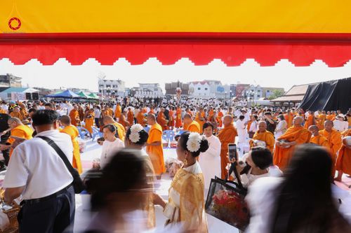 ภาพ No.312930:วันอาทิตย์ที่ 8 มีนาคม พ.ศ.2569 ทำบุญเมืองนครราชสีมา 558 ปี ตักบาตรพระ 10,000 รูป (ภาพชุดที่ 2)