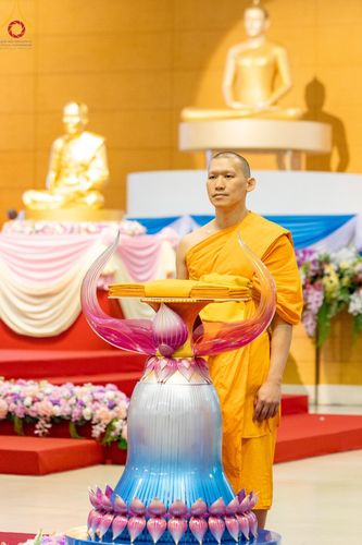 ภาพ No.160348:พิธีทอดผ้าป่าสมทบกฐินวัดพระธรรมกาย และสมทบกฐิน 30,000 วัดทั่วไทย ครั้งที่ 3 ณ สภาธรรมกายสากล วัดพระธรรมกาย วันพฤหัสบดีที่ 10 ตุลาคม พ.ศ. 2567