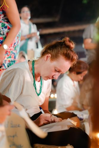 ภาพ No.156604:วัดพุทธบาหลีและวัดพระธรรมกาย จัดปฏิบัติธรรมนานาชาติ 1,151 คนจาก 78 ประเทศ ใน "วันสันติภาพสากล" ณ บาหลี อินโดนีเซีย วันเสาร์ที่ 21 กันยายน พ.ศ. 2567 เวลา 16.00-21.00 น. ณ พิพิธภัณฑ์ ARMA เมืองอูบุด จังหวัดบาหลี ประเทศอินโดนีเซีย