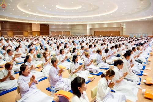 ภาพ No.242461:วันที่ ๒๙ - ๓๑ สิงหาคม พ.ศ. ๒๕๖๘ สัมมนารวมใจผู้นำบุญ บูชาธรรม ๘๑ ปี  หลวงพ่อธัมมชโย รุ่นที่ ๒ กฐินสามัคคีทั่วไทย ๓๐,๐๐๐ วัด โครงการอุปสมบทบูชาธรรมมหาปูชนียาจารย์  ๓,๐๐๐ รูป