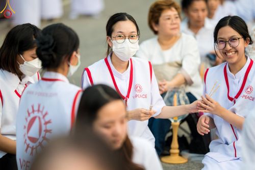 ภาพ No.117176:V.16 เป็นทีม การเตรียมงาน เก็บงาน การรับบุญของเจ้าหน้าที่หน่วยงานต่างๆ เพื่อโครงการธรรมยาตรา กตัญญูบูชามหาปูชนียาจารย์ พระมงคลเทพมุนี (สด จนฺทสโร) พระผู้ปราบมาร อนุสรณ์สถาน 7 แห่ง ปีที่ 12 ระหว่างวันที่ 2 - 31 มกราคม พ.ศ. 2567