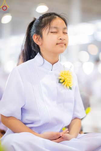 ภาพ No.105478:พิธีปฏิบัติธรรมและพิธีบูชาข้าวพระ ในวันจันทร์ที่ 1 มกราคม พ.ศ. 2567 ณ สภาธรรมกายสากล วัดพระธรรมกาย