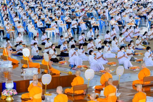 ภาพ No.64895:พิธีบุพเปตพลี ครั้งที่ 129 เพื่ออุทิศบุญกุศลแด่บรรพบุรุษผู้ล่วงลับ วันที่ 23 พฤศจิกายน พ.ศ. 2565 ณ วัดพระธรรมกาย