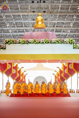 ภาพ No.308675:วันที่ 1 กุมภาพันธ์ พ.ศ. 2569 พิธีรับประกาศนียบัตร และพระของขวัญพระธรรมยาตรา ณ สภาธรรมกายสากล วัดพระธรรมกาย จ.ปทุมธานี