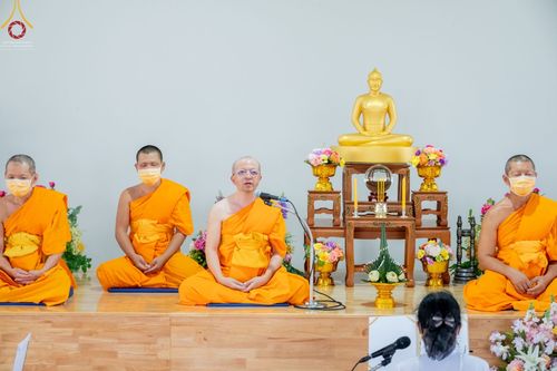 ภาพ No.65672:พิธีปลงผมและพิธีขอขมา มอบบาตรกับผ้าไตร ในโครงการอุปสมบทบูชาธรรม มหาปูชนียาจารย์ประจำปี 2565 ณ ศูนย์ปฎิบัติธรรมสมุทรปราการ(บางบ่อ)  วันอาทิตย์ที่ 20 พฤศจิกายน พ.ศ. 2565