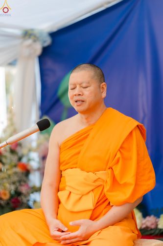 ภาพ No.286132:วันที่ 13 กรกฎาคม พ.ศ. 2568  พิธีทอดผ้าป่าฉลอง 13 ปี  วัดพระธรรมกายสวิตเซอร์แลนด์