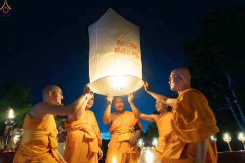 ภาพ No.333333:วันอาทิตย์ที่ 31 พฤษภาคม พ.ศ. 2569 MBMI ,WALUB , มูลนิธิธรรมกาย , การท่องเที่ยวและการบินแห่งอินโดนีเซีย (injourney destinations) , สหภาพพระธรรมทูตไทยในอินโดนีเซีย-แอฟริกา และเครือข่าย คณะสงฆ์มหายาน , วัชรยาน และเถรวาท ในอินโดนีเซีย ร่วมกันการจัดงานเฉลิมฉ