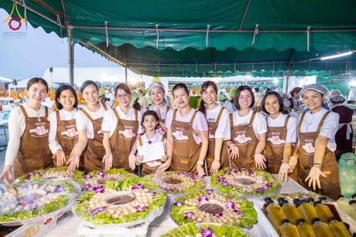 ภาพ No.299113:วันที่ 21 มกราคม พ.ศ. 2569 พิธีถวายภัตตาหารเป็นสังฆทาน แด่พระธรรมยาตรา ณ อนุสรณ์สถานบางปลา วัดบางปลา อำเภอบางเลน จังหวัดนครปฐม ในโครงการธรรมยาตรา กตัญญูบูชา มหาปูชนียาจารย์ พระมงคลเทพมุนี(สด จนฺทสโร) พระผู้ปราบมาร อนุสรณ์สถาน 7 แห่ง ปีที่ 14