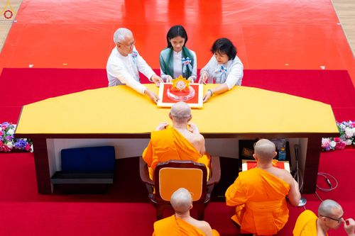 ภาพ No.311856:วันอังคารที่ 3 มีนาคม พ.ศ.2569 พิธีมอบโล่วัชรเกียรติยศ โครงการตอบปัญหาธรรมะทางก้าวหน้า ครั่งที่ 43, พิธีมอบโล่วัชรเกียรติยศ โครงการสอบตอบปัญหาศีลธรรม เพื่อสันติภาพโลก (World-Pec) ครั้งที่ 19 ณ สภาธรรมกายสากล วัดพระธรรมกาย