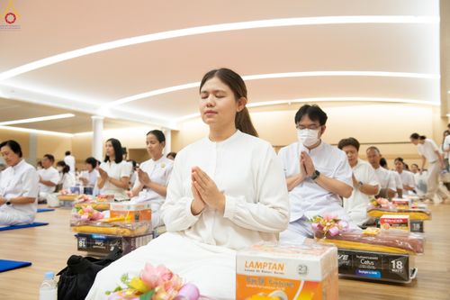 ภาพ No.341814:วันพุธที่ 29 กรกฎาคม พ.ศ. 2569 พิธีถวายผ้าอาบน้ำฝน เทียนพรรษาและประทีปโคมไฟ ณ ห้องแก้วสารพัดนึก 2 สภาธรรมกายสากล วัดพระธรรมกาย