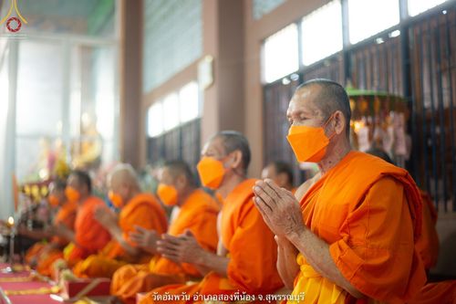 ภาพ No.69153:พระธรรมยาตรา ปฏิบัติศาสนกิจ ทำนุบำรุงศาสนสถาน, สวดธรรมจักร, ปฏิบัติธรรม ร่วมกับชุมชน,นักเรียนเด็กดีวีสตาร์ และร่วมพิธีทอดผ้าป่าบำรุงศาสนสถาน ในโครงการธรรมยาตรากตัญญูบูชา มหาปูชนียาจารย์ พระมงคลเทพมุนี(สด จนฺทสโร) พระผู้ปราบมาร อนุสรณ์สถาน 7 แห่ง ปีที่ 11