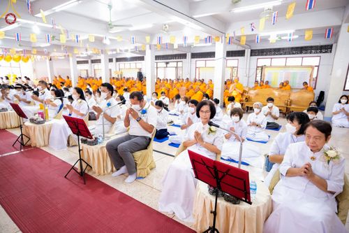 ภาพ No.71661:พระธรรมยาตรา ปฏิบัติศาสนกิจ ทำนุบำรุงศาสนสถาน, สวดธรรมจักร ,ปฏิบัติธรรม ร่วมกับชุมชน,นักเรียนเด็กดีวีสตาร์ และร่วมพิธีทอดผ้าป่าบำรุงศาสนสถาน ในโครงการธรรมยาตรากตัญญูบูชา มหาปูชนียาจารย์ พระมงคลเทพมุนี(สด จนฺทสโร) พระผู้ปราบมาร อนุสรณ์สถาน 7 แห่ง ปีที่ 11