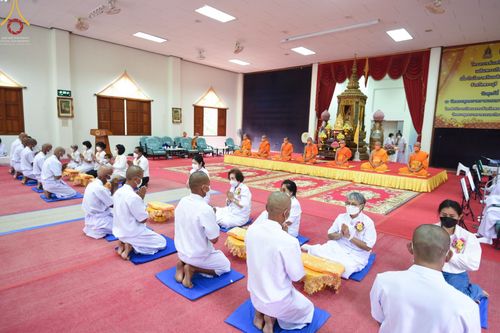 ภาพ No.65532:พิธีเวียนประทักษิณ และขอขมามอบผ้าไตร รุ่นบูชาธรรมมหาปูชนียาจารย์  ปี ๒๕๖๕ ณ วัดพระพุทธบาทราชวรมหาวิหาร  อ.พระพุทธบาท จ.สระบุรี วันเสาร์ที่ ๒๐ พฤศจิกายน พ.ศ. ๒๕๖๕