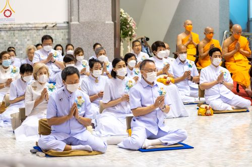 ภาพ No.89239:พิธีประดิษฐานรูปหล่อทองคำ  คุณยายอาจารย์มหารัตนอุบาสิกาจันทร์ ขนนกยูง ภายในมหาวิหารคุณยายอาจารย์ฯ เนื่องในวันครูผู้ค้นพบวิชชาธรรมกาย วันศุกร์ที่ 29 กันยายน พ.ศ. 2566 ณ วัดพระธรรมกาย จ.ปทุมธานี