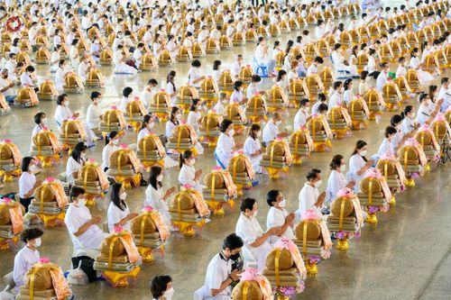 ภาพ No.66426:พิธีถวายอุปกรณ์เครื่องกันหนาว แด่คณะพระภิกษุ สามเณร วัดพระธรรมกาย วันเสาร์ที่ 10 ธันวาคม พ.ศ. 2565 ณ สภาธรรมกายสากล วัดพระธรรมกาย จ.ปทุมธานี