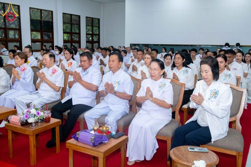 ภาพ No.316098:วันศุกร์ที่ 27 มีนาคม พ.ศ. 2569 พิธีบำเพ็ญกุศล คุณพ่อณรงค์ จินตมากุล  สิริอายุ 99 ปี 11 เดือน โยมบิดา พระครูปลัดรัตนวีรวัฒน์ (รังสฤษดิ์ อิทฺธิจินตโก) ที่ปรึกษาเจ้าคณะจังหวัดปทุมธานี เจ้าอาวาสวัดพระธรรมกาย  ณ ห้องปลูกศรัทธา 2 วัดพระธรรมกาย ปทุมธานี