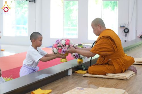 ภาพ No.319659:วันเสาร์ที่ 4 เมษายน พ.ศ.2569 พิธีขอขมา มอบผ้าไตร บรรพชาสามเณร ศูนย์อบรมเยาวชนนครปฐม