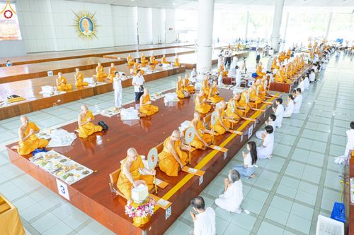 ภาพ No.317591:วันพฤหัสบดีที่ 2 เมษายน พ.ศ.2569 พิธีบุพเปตพลี ครั้งที่ 180 ณ หอฉันคุณยายอาจารย์ฯ วัดพระธรรมกาย