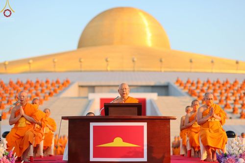 ภาพ No.68687:พิธีตักบาตรฉลองพระใหม่ วันที่ 1 มกราคม พ.ศ. 2566 ณ วัดพระธรรมกาย จ.ปทุมธานี