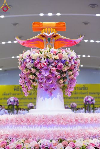 ภาพ No.92182:พิธีบูชาข้าวพระ ในวันทอดกฐินสามัคคี อาทิตย์ต้นเดือนที่ 5 พฤศจิกายน พ.ศ. 2566 ณ วัดพระธรรมกาย จ.ปทุมธานี