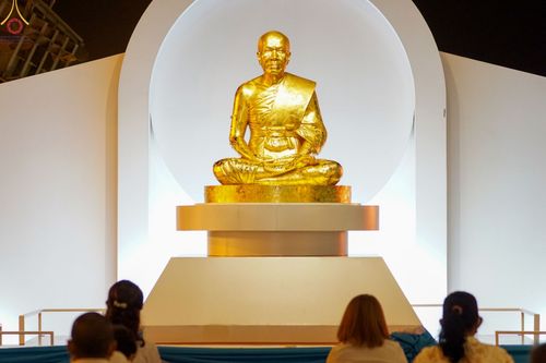 ภาพ No.68621:พิธีสวดมนต์ข้ามปี วันที่ 31 ธันวาคม พ.ศ. 2565 ณ มหารัตนวิหารคด วัดพระธรรมกาย จ.ปทุมธานี