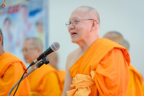 ภาพ No.331668:วันพุธที่ ๓ มิถุนายน พ.ศ.๒๕๖๙ พิธีทอดผ้าป่า ปฏิบัติธรรมกลั่นแผ่นดิน พิธีโปรยรัตนชาติ  และ พิธีตอกเสาเข็ม มงคลต้นแรก สถาปนา "องค์พระเจดีย์เพื่อสร้างสันติภาพโลก"  องค์แรก ครั้งแรกของลำปาง ประตูสู่ภาคเหนือ  ณ ศูนย์ปฏิบัติธรรมเถินเทิดธรรม อ.เถิน จ.ลำปาง