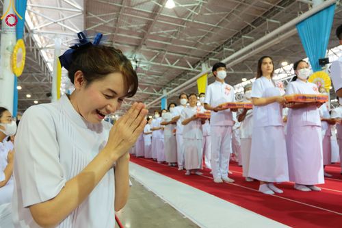 ภาพ No.92288:พิธีทอดกฐินธรรมชัยเพื่อสร้างอาคาร 115 ปี คุณยายอาจารย์มหารัตนอุบาสิกาจันทร์ ขนนกยูง อาทิตย์ต้นเดือนที่ 5 พฤศจิกายน พ.ศ. 2566 ณ วัดพระธรรมกาย จ.ปทุมธานี