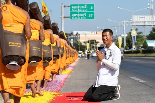 ภาพ No.105869:V.2 ทุ่มเท การเตรียมงาน เก็บงาน การรับบุญของเจ้าหน้าที่หน่วยงานต่างๆ เพื่อโครงการธรรมยาตรา กตัญญูบูชามหาปูชนียาจารย์ พระมงคลเทพมุนี (สด จนฺทสโร) พระผู้ปราบมาร อนุสรณ์สถาน 7 แห่ง ปีที่ 12 ระหว่างวันที่ 2 - 31 มกราคม พ.ศ.2567