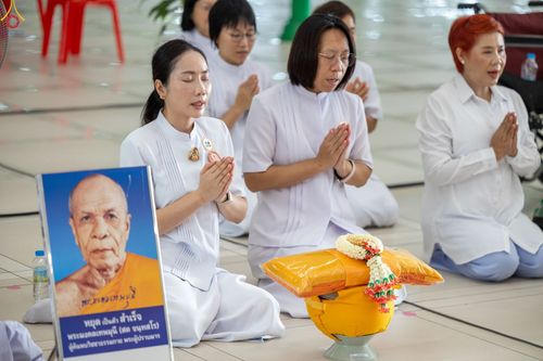 ภาพ No.350791:วันที่ 19 กันยายน พ.ศ.2569 พิธีบรรพชาอุปสมบท โครงการอุปสมบทหมู่บูชาธรรม ครบรอบ 109 ปี วันครูผู้ค้นพบวิชชาธรรมกาย ณ โบสถ์พระไตรปิฏก วัดพระธรรมกาย