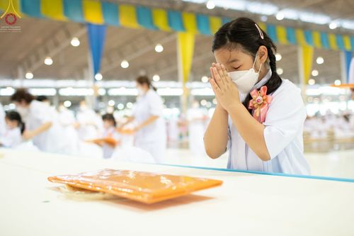 ภาพ No.65326:พิธีทอดผ้าป่า ในวันอาทิตย์ต้นเดือนที่ 4 ธันวาคม พ.ศ. 2565 ณ วัดพระธรรมกาย จ.ปทุมธานี