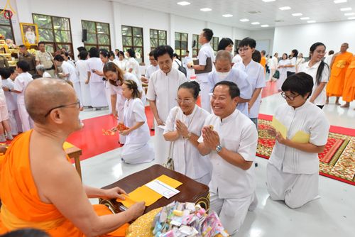 ภาพ No.343009:วันอาทิตย์ที่ 9 สิงหาคม พ.ศ.2569 พิธีมอบพัด ตั้งฐานานุกรม พระราชภาวนาวชิรวิเทศ วิ. ณ ห้องอาคารปลูกศรัทธา 2 วัดพระธรรมกาย