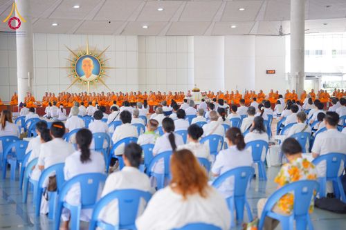 ภาพ No.320689:วันที่ 11 เมษายน พ.ศ.2569 พิธีถวายภัตตาหารเมนูสวรรค์ เพื่อการบรรลุธรรม ณ หอฉันคุณยายอาจารย์ฯ วัดพระธรรมกาย