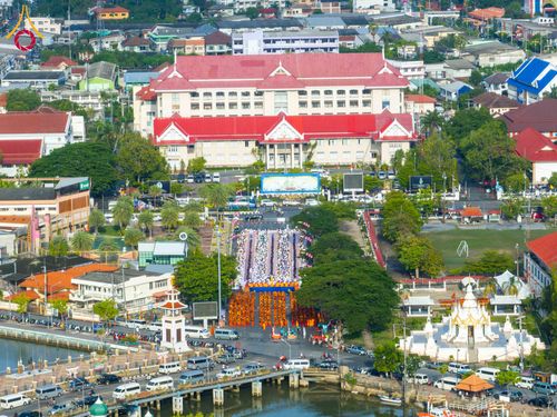 ภาพ No.329499:วันอาทิตย์ที่ 24 พฤษภาคม พ.ศ. 2569 พิธีตักบาตรพระ 1,000 รูป เพื่อถวายเป็นพุทธบูชาในเทศกาลวิสาขบูชาโลก และ ถวายเป็นพระราชกุศล  ณ ลานศิลปวัฒนธรรม เมืองปัตตานี จ.ปัตตานี