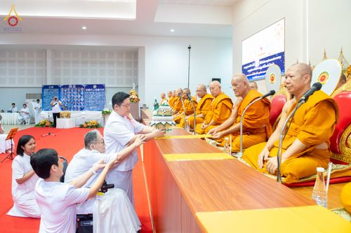 ภาพ No.342676:วันเสาร์ที่ 8 สิงหาคม พ.ศ. 2569  พิธีทักษิณานุปทาน แด่บรรพชนตระกูลผ่องสวัสดิ์และหมู่ญาติที่ล่วงลับไปแล้ว ครั้งที่ 21 ณ พระมหาเจดีย์ทัตตชีโว ศูนย์อบรมเยาวชนกาญจนบุรี