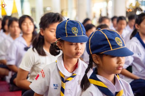 ภาพ No.301302:วันที่ 22 มกราคม พ.ศ. 2569 พิธีทอดผ้าป่าทำนุบำรุงศาสนสถาน ณ วัดใหม่พิบูลย์ผล อ.สองพี่น้อง จ.สุพรรณบุรี ในโครงการธรรมยาตรา กตัญญูบูชา มหาปูชนียาจารย์ พระมงคลเทพมุนี(สด จนฺทสโร) พระผู้ปราบมาร อนุสรณ์สถาน 7 แห่ง ปีที่ 14