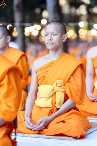 ภาพ No.289176:วันที่ 7 มกราคม พ.ศ. 2569 พิธีตักบาตรพระธรรมยาตรา ณ อนุสรณ์สถานลำดับที่ 1 สถานที่เกิดด้วยรูปกายเนื้อ อนุสรณ์สถานมหาวิหารพระมงคลเทพมุนี (โลตัสแลนด์) อ.สองพี่น้อง จ.สุพรรณบุรี ในโครงการธรรมยาตรา กตัญญูบูชา มหาปูชนียาจารย์ พระมงคลเทพมุนี(สด จนฺทสโร) พระผู้ป