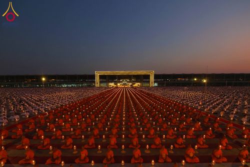 ภาพ No.307144:วันที่ 31 มกราคม พ.ศ. 2569  พิธีจุดประทีปธรรมถวายเป็นพุทธบูชา  และบูชาธรรมมหาปูชนียาจารย์ (ภาพชุดที่ 1) ณ วัดพระธรรมกาย ปทุมธานี ในโครงการธรรมยาตรา กตัญญูบูชา มหาปูชนียาจารย์ พระมงคลเทพมุนี(สด จนฺทสโร) พระผู้ปราบมาร อนุสรณ์สถาน 7 แห่ง ปีที่ 14