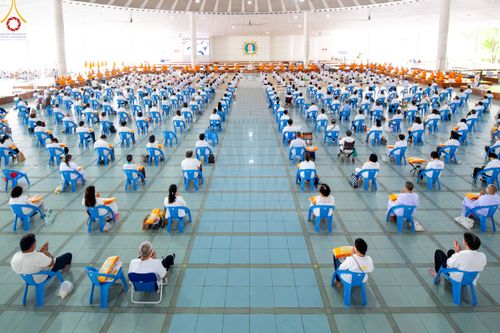 ภาพ No.84020:พิธีบุพเปตพลี ครั้งที่ 137 ร่วมอุทิศบุญกุศลแด่หมู่ญาติที่ล่วงลับไปแล้ว และสืบทอดอายุพระพุทธศาสนา ในวันจันทร์ที่ 17 กรกฎาคม พ.ศ. 2566 ณ หอฉันคุณยายอาจารย์ฯ วัดพระธรรมกาย