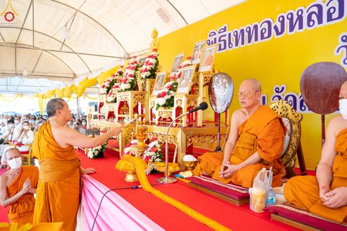 ภาพ No.79505:พิธีเททองหล่อพระประธาน ประจำอุโบสถวัดสายสุวพรรณ ณ มณฑลพิธีฯ ธรรมอุทยาน สัตตมหาสถาน หน้าอุโบสถวัดสายสุวพรรณ ต.คลองสี่ อ.คลองหลวง จ.ปทุมธานี วันเสาร์ที่ 1 เมษายน พ.ศ. 2566