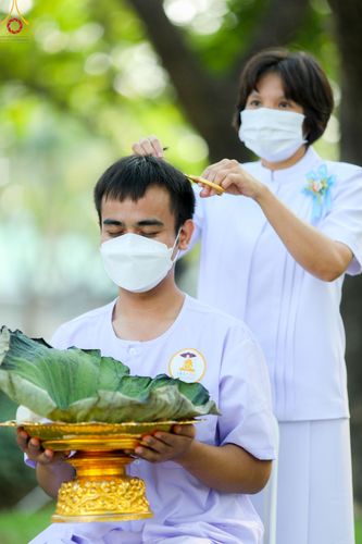 ภาพ No.80063:พิธีตัดปอยผมและปลงผมนาคธรรมทายาท โครงการอุปสมบทหมู่ธรรมทายาท พุทธศาสตร์สากลรุ่นที่ 7 (ภาคฤดูร้อน) วันอาทิตย์ที่ 9 เมษายน พ.ศ.2566