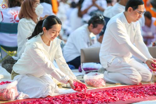 ภาพ No.289616:วันที่ 7 มกราคม พ.ศ. 2569 พิธีต้อนรับพระธรรมยาตรา ณ อนุสรณ์สถานลำดับที่ 2 สถานที่ตั้งมโนปณิธานบวชตลอดชีวิต อนุสรณ์สถานคลองบางนางแท่น อ.สามพราน จ.นครปฐม ในโครงการธรรมยาตรา กตัญญูบูชา มหาปูชนียาจารย์ พระมงคลเทพมุนี(สด จนฺทสโร) พระผู้ปราบมาร อนุสรณ์สถาน 7 แ