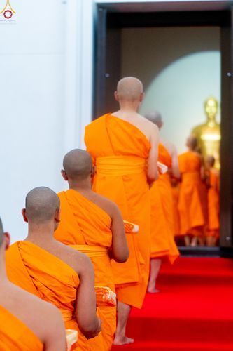 ภาพ No.330852:วันวิสาขบูชา อาทิตย์ที่ 31 พฤษภาคม พ.ศ.2569 พิธีบรรพชาสามเณรอุบาสก 11 ท่าน , พิธีถวายบาตรผ้าไตร และจตุปัจจัยไทยธรรม แด่สามเณร , พิธีอุปสมบทอุทิศชีวิต , พิธีกล่าวคำกัปปิยภัณฑ์  ณ อุโบสถพระไตรปิฎก วัดพระธรรมกาย จังหวัดปทุมธานี