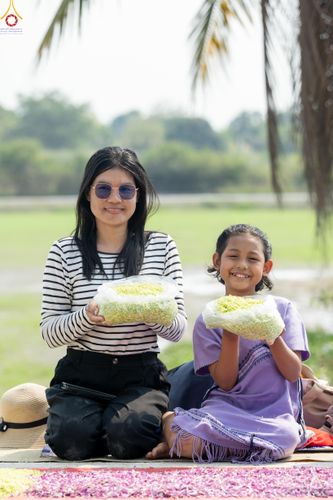 ภาพ No.299357:วันที่ 18 มกราคม พ.ศ. 2569 พิธีต้อนรับพระธรรมยาตรา ณ อนุสรณ์สถานลำดับที่ 5 สถานที่เผยแผ่วิชชาธรรมกายครั้งแรก อนุสรณ์สถานบางปลา วัดบางปลา อำเภอบางเลน จังหวัดนครปฐม ในโครงการธรรมยาตรา กตัญญูบูชา มหาปูชนียาจารย์ พระมงคลเทพมุนี(สด จนฺทสโร) พระผู้ปราบมาร อนุส