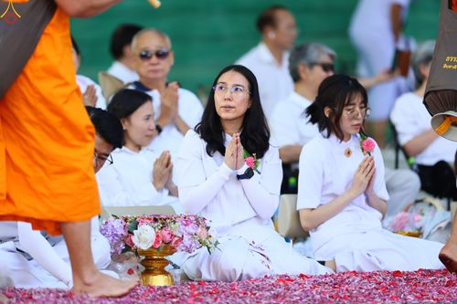 ภาพ No.305847:วันที่ 25 มกราคม พ.ศ. 2569 พิธีต้อนรับพระธรรมยาตรา วัดพระธรรมกาย(ภาพชุดที่ 3) ในโครงการธรรมยาตรา กตัญญูบูชา มหาปูชนียาจารย์ พระมงคลเทพมุนี(สด จนฺทสโร) พระผู้ปราบมาร อนุสรณ์สถาน 7 แห่ง ปีที่ 14