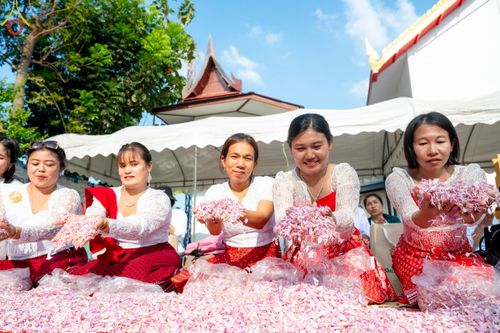 ภาพ No.113100:พิธีต้อนรับพระธรรมยาตรา ปีที่ 12 วันที่ 15 มกราคม พ.ศ. 2567 ณ วัดโบสถ์บน จ.นนทบุรี